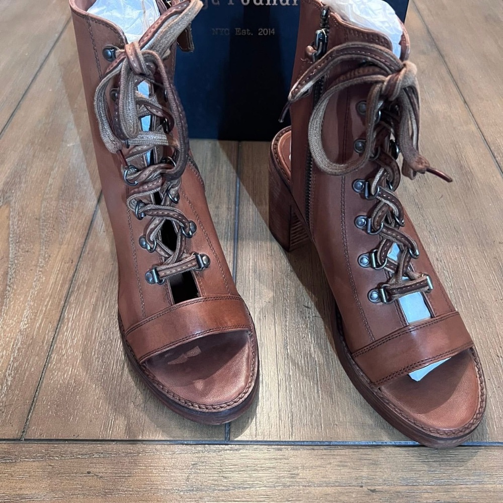 Elegant Brown Lace-Up Women's open toe Boots. Size 9 Vintage Foundry Co - Picture 3 of 7